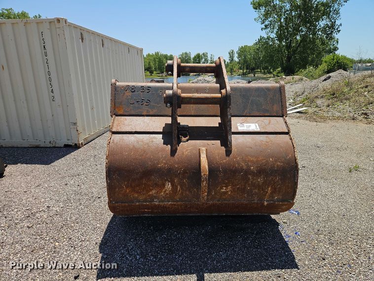 image for item FN5677 Esco excavator bucket