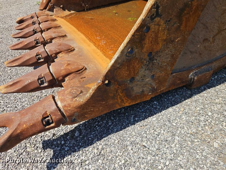 image for item FN5677 Esco excavator bucket