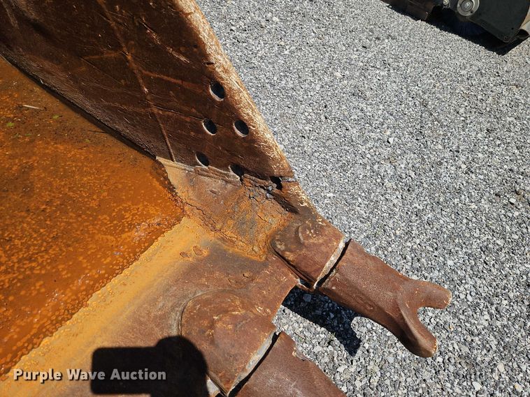 image for item FN5677 Esco excavator bucket