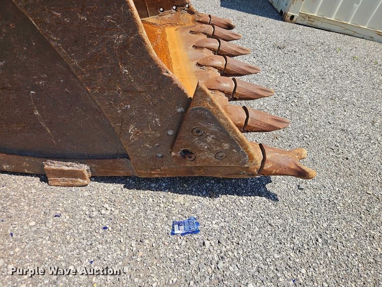 image for item FN5677 Esco excavator bucket