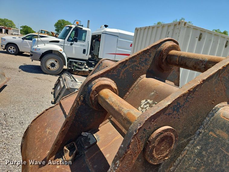 image for item FN5677 Esco excavator bucket