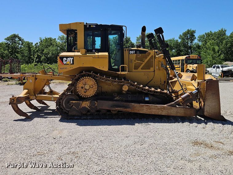 image for item FN5681 2011 Caterpillar D6T XL dozer