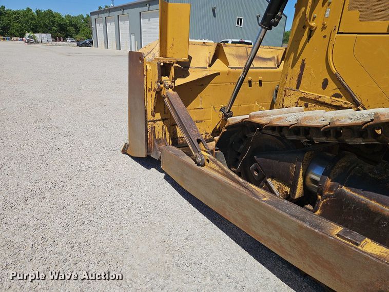 image for item FN5681 2011 Caterpillar D6T XL dozer