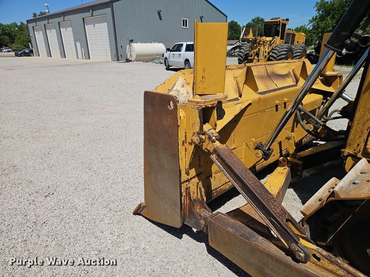 image for item FN5681 2011 Caterpillar D6T XL dozer