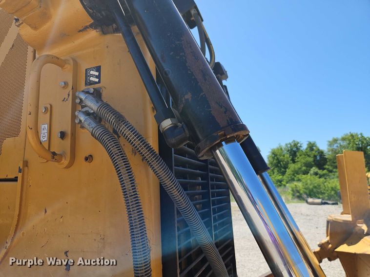 image for item FN5681 2011 Caterpillar D6T XL dozer