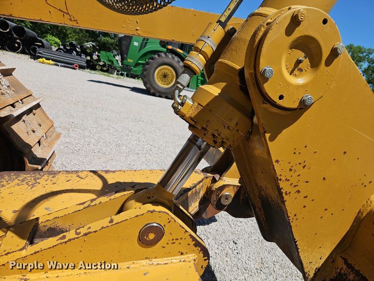image for item FN5681 2011 Caterpillar D6T XL dozer
