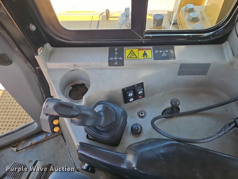 image for item FN5681 2011 Caterpillar D6T XL dozer