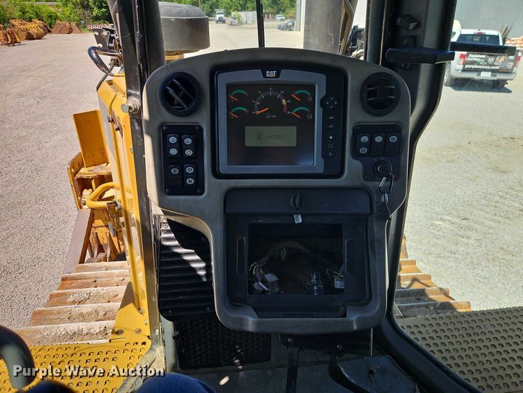 image for item FN5681 2011 Caterpillar D6T XL dozer