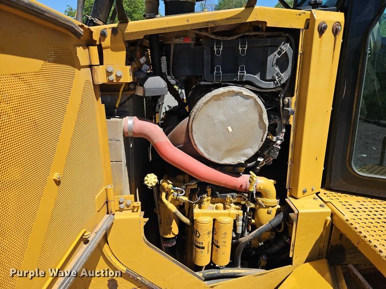 image for item FN5681 2011 Caterpillar D6T XL dozer