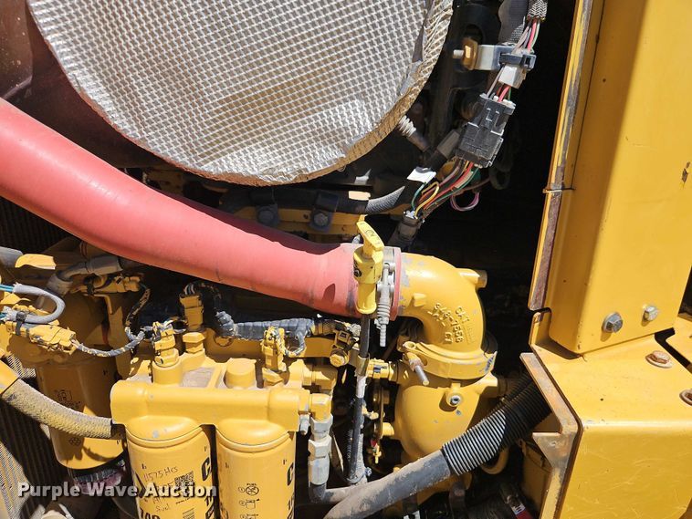 image for item FN5681 2011 Caterpillar D6T XL dozer
