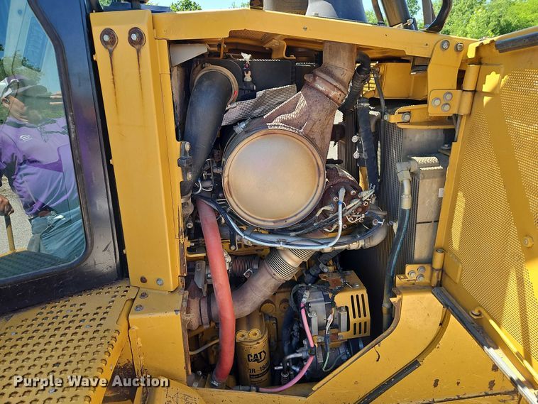 image for item FN5681 2011 Caterpillar D6T XL dozer