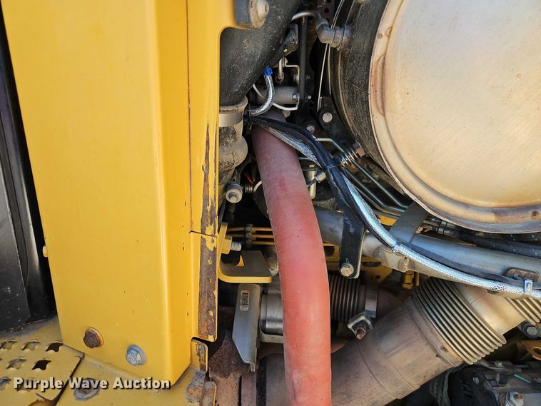 image for item FN5681 2011 Caterpillar D6T XL dozer