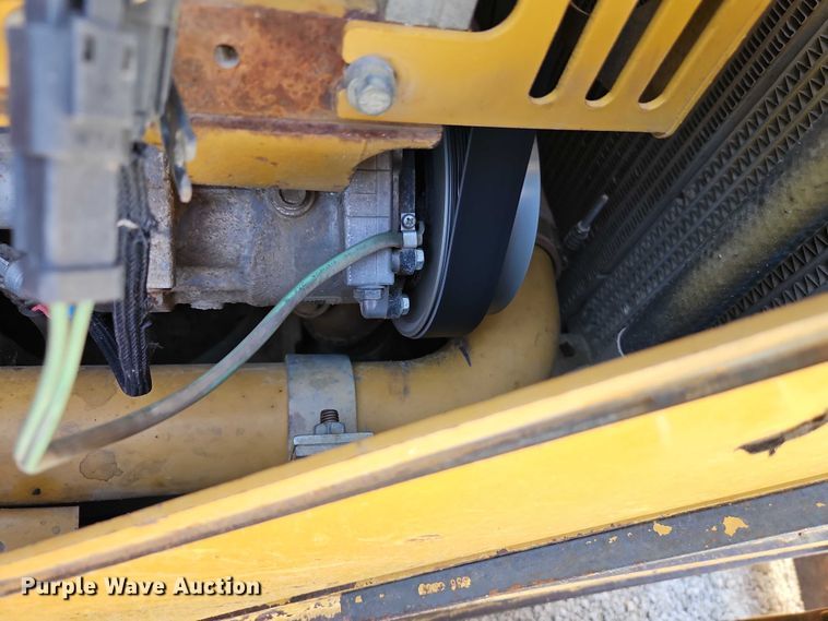 image for item FN5681 2011 Caterpillar D6T XL dozer
