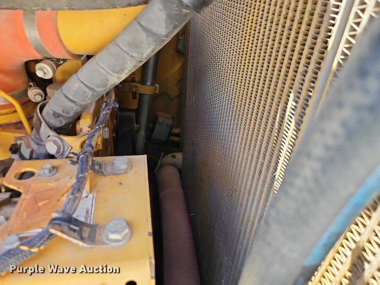 image for item FN5681 2011 Caterpillar D6T XL dozer