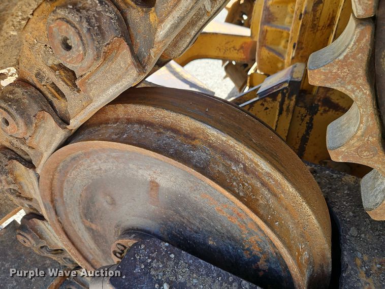 image for item FN5681 2011 Caterpillar D6T XL dozer