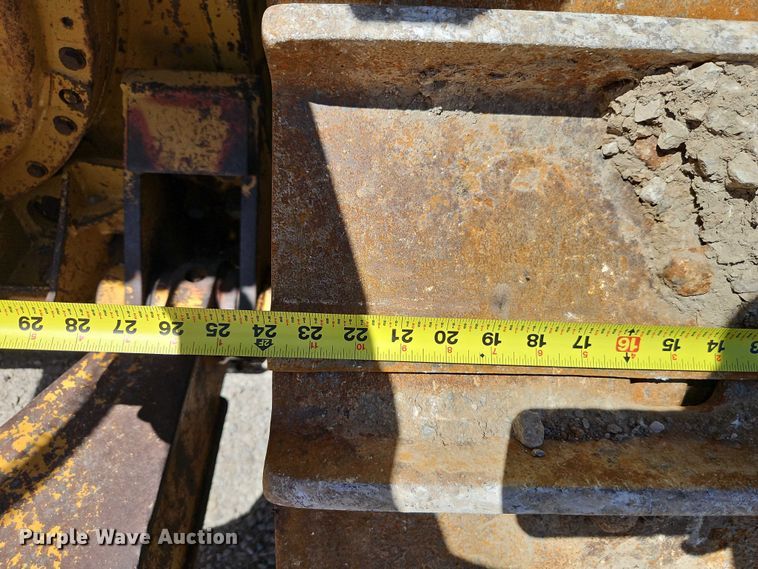 image for item FN5681 2011 Caterpillar D6T XL dozer