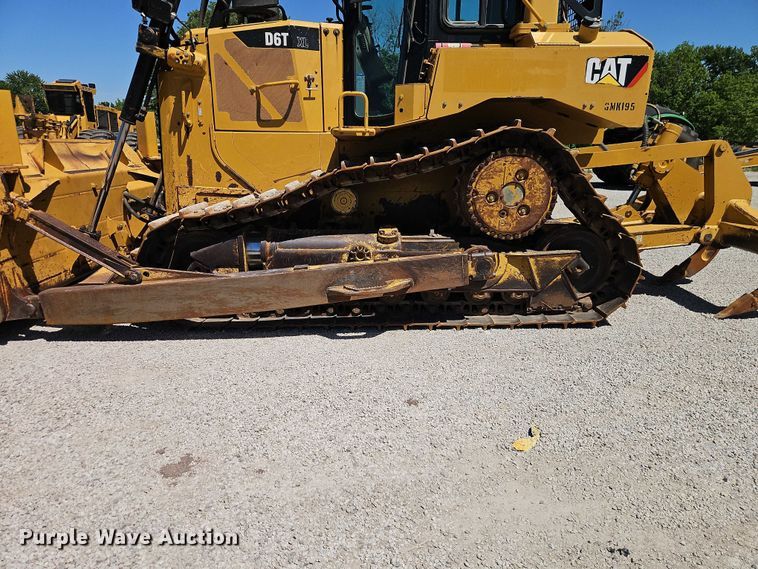 image for item FN5681 2011 Caterpillar D6T XL dozer