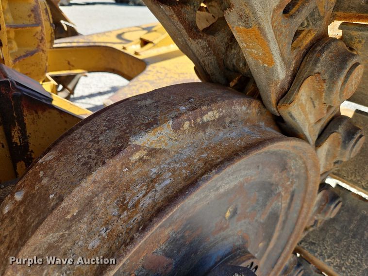 image for item FN5681 2011 Caterpillar D6T XL dozer