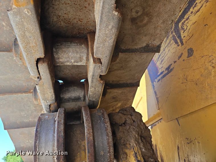 image for item FN5681 2011 Caterpillar D6T XL dozer