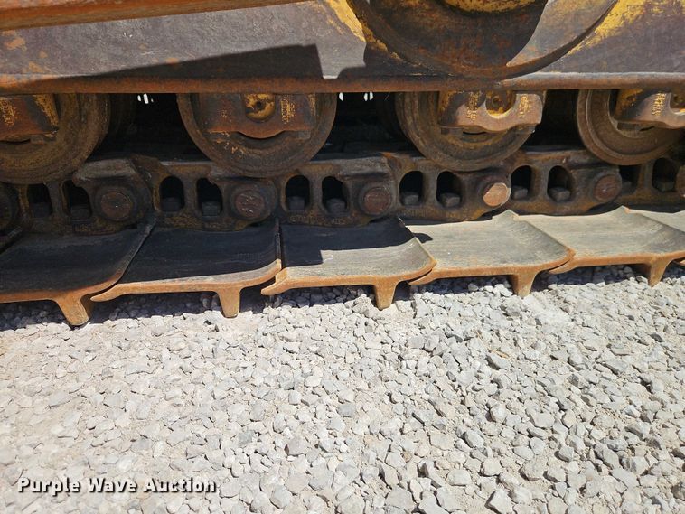 image for item FN5681 2011 Caterpillar D6T XL dozer