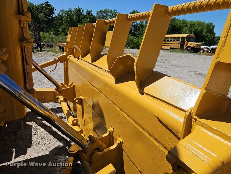 image for item FN5682 1978 Caterpillar D7G dozer