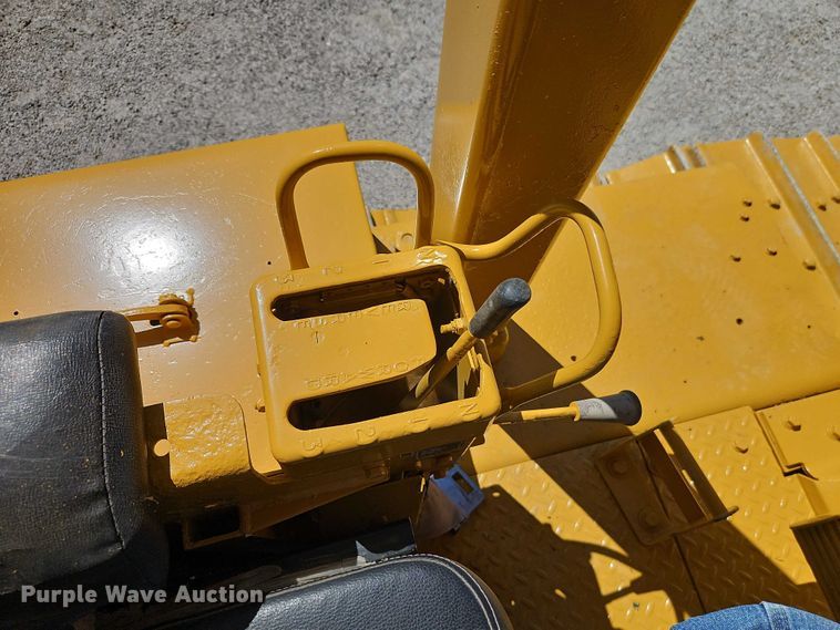 image for item FN5682 1978 Caterpillar D7G dozer