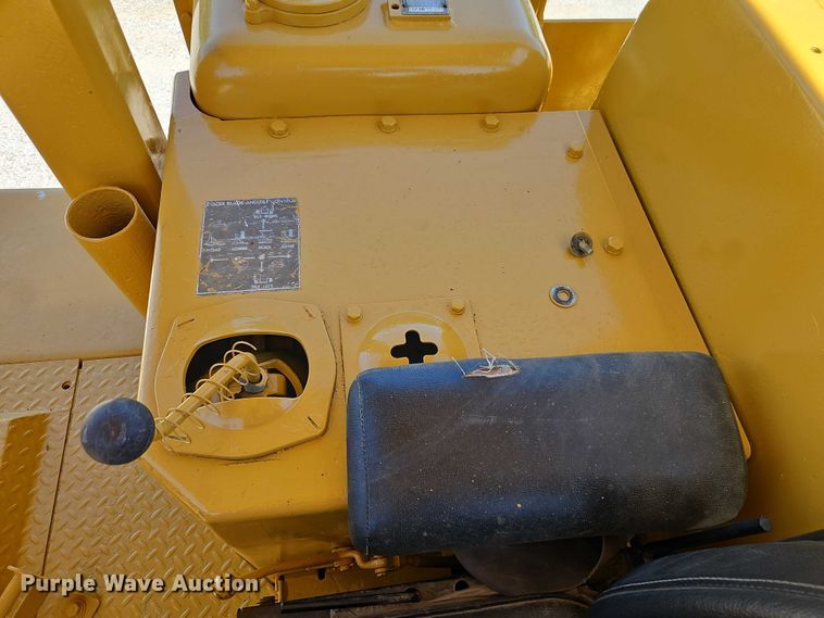 image for item FN5682 1978 Caterpillar D7G dozer