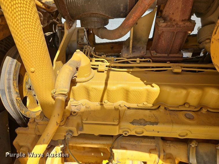 image for item FN5682 1978 Caterpillar D7G dozer
