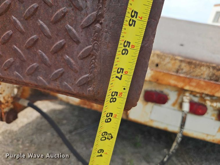 image for item FN5683 1977 Fruehauf C-40L equipment trailer