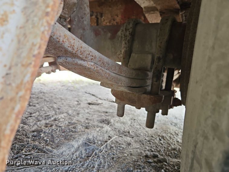 image for item FN5683 1977 Fruehauf C-40L equipment trailer