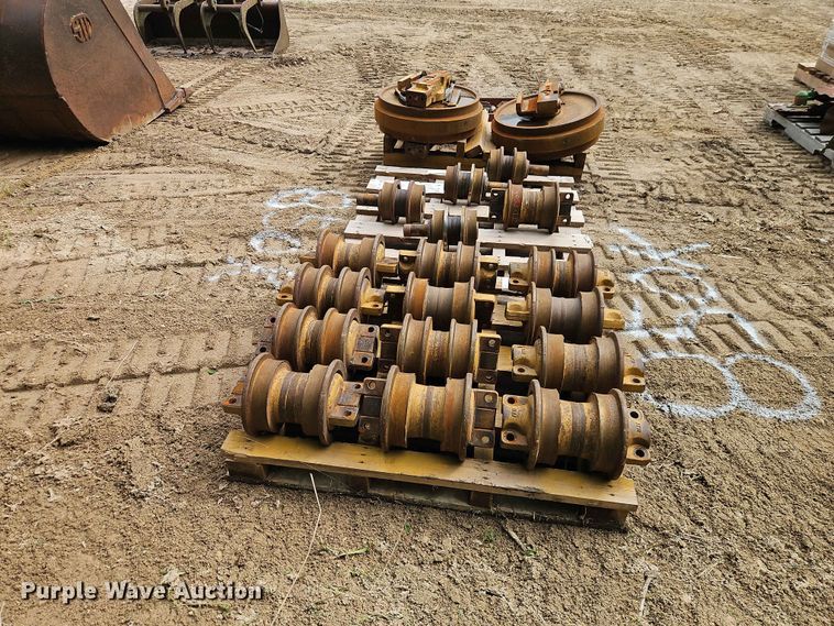 image for item FN5690 ITR Dozer parts