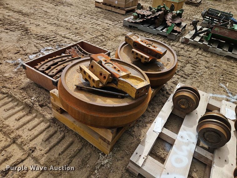 image for item FN5690 ITR Dozer parts
