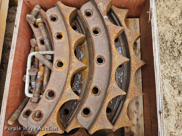 image for item FN5690 ITR Dozer parts