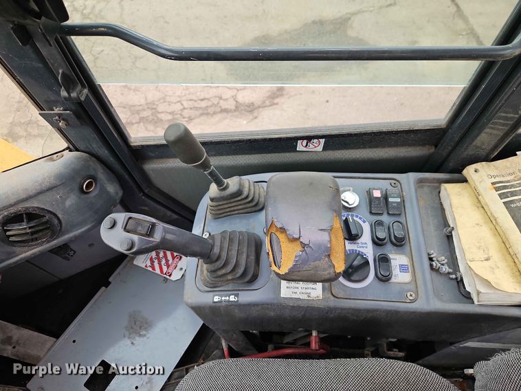 image for item FN5691 2008 Komatsu WA200PZ-6 wheel loader