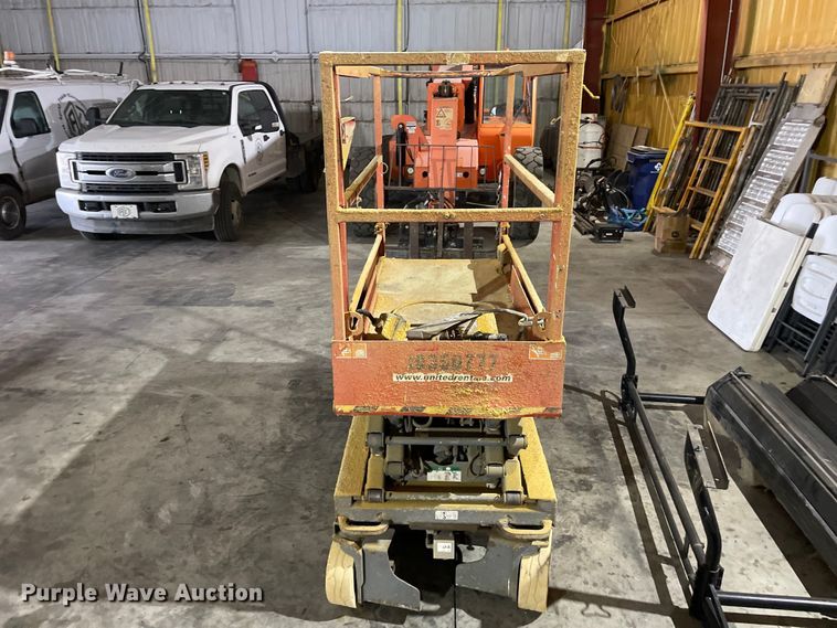 image for item GP9710 2015 Skyjack SJIII-3219 scissor lift