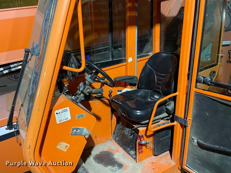 image for item GP9711 2013 JLG 6042 telehandler