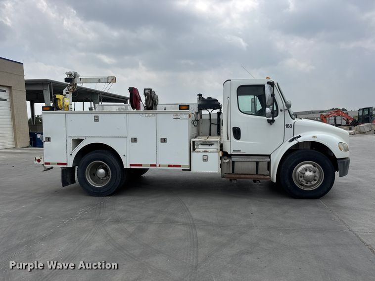 image for item NA9313 2007 Freightliner Business Class M2 utility / service truck