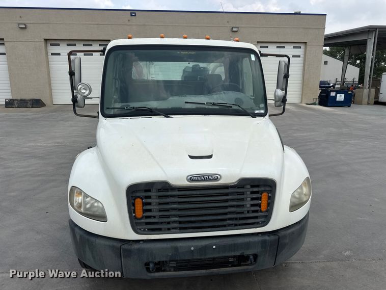 image for item NA9313 2007 Freightliner Business Class M2 utility / service truck