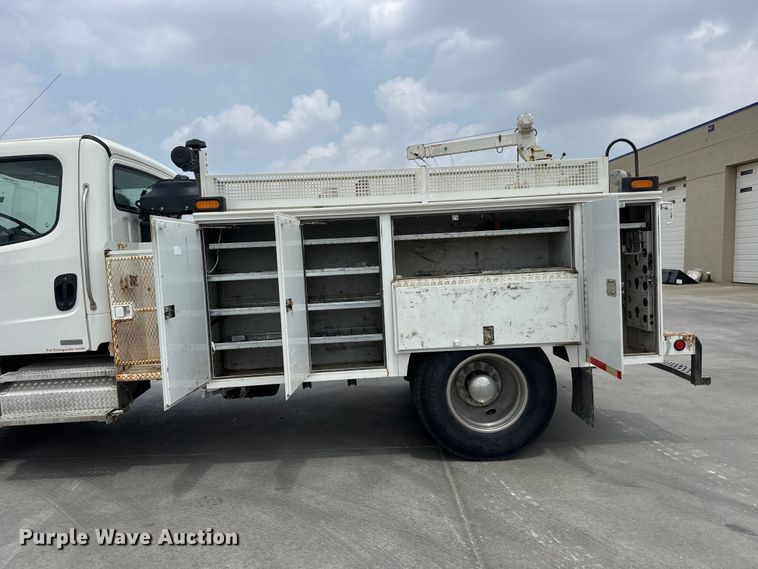 image for item NA9313 2007 Freightliner Business Class M2 utility / service truck