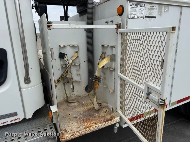 image for item NA9313 2007 Freightliner Business Class M2 utility / service truck