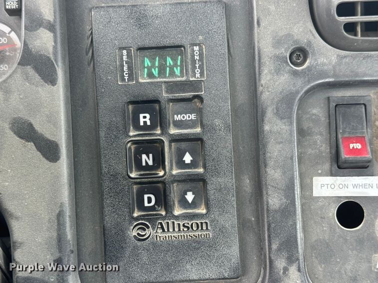 image for item NA9313 2007 Freightliner Business Class M2 utility / service truck