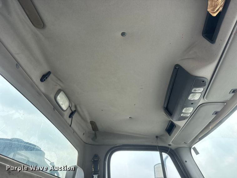 image for item NA9313 2007 Freightliner Business Class M2 utility / service truck