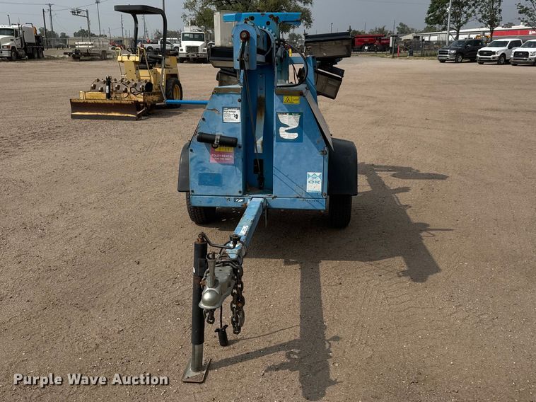 image for item NA9314 2006 Genie TML-4000N light plant