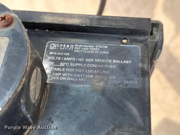 image for item NA9314 2006 Genie TML-4000N light plant