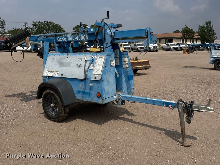 image for item NA9315 2007 Genie TML-4000N light plant