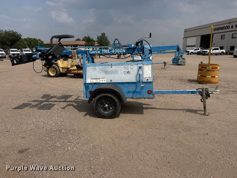 image for item NA9315 2007 Genie TML-4000N light plant