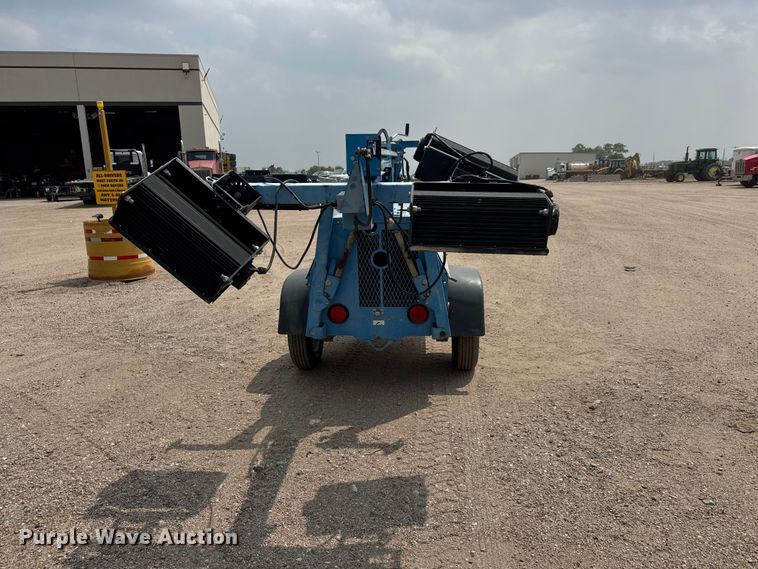 image for item NA9315 2007 Genie TML-4000N light plant