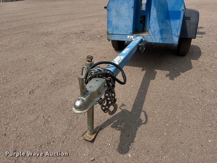image for item NA9315 2007 Genie TML-4000N light plant
