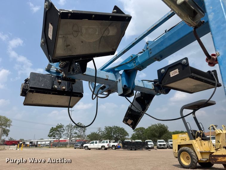 image for item NA9315 2007 Genie TML-4000N light plant