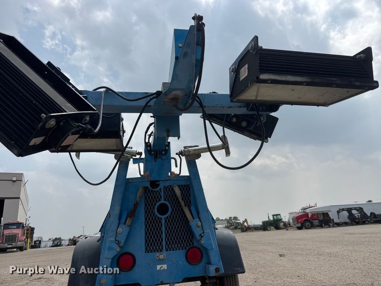 image for item NA9315 2007 Genie TML-4000N light plant